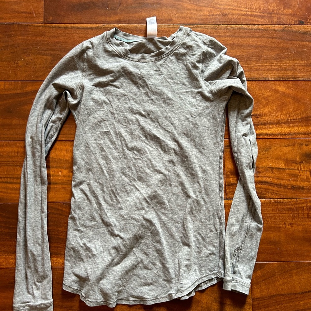 IVIVVA grey shirt girls 10 grey thumbholes l/s by LULULEMON